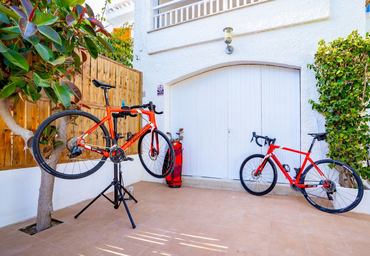 Stadthaus in Alcudia - Villa Napols Playa & Golf mit Schwimmbad und 180 m vom Meer entfernt