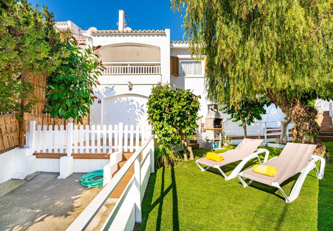 Stadthaus in Alcudia - Villa Napols Playa & Golf mit Schwimmbad und 180 m vom Meer entfernt