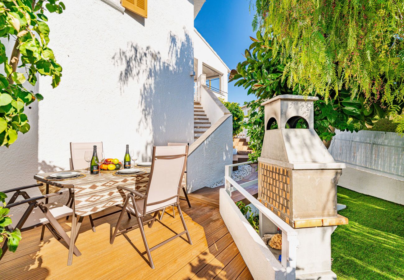 Stadthaus in Alcudia - Villa Napols Playa & Golf mit Schwimmbad und 180 m vom Meer entfernt