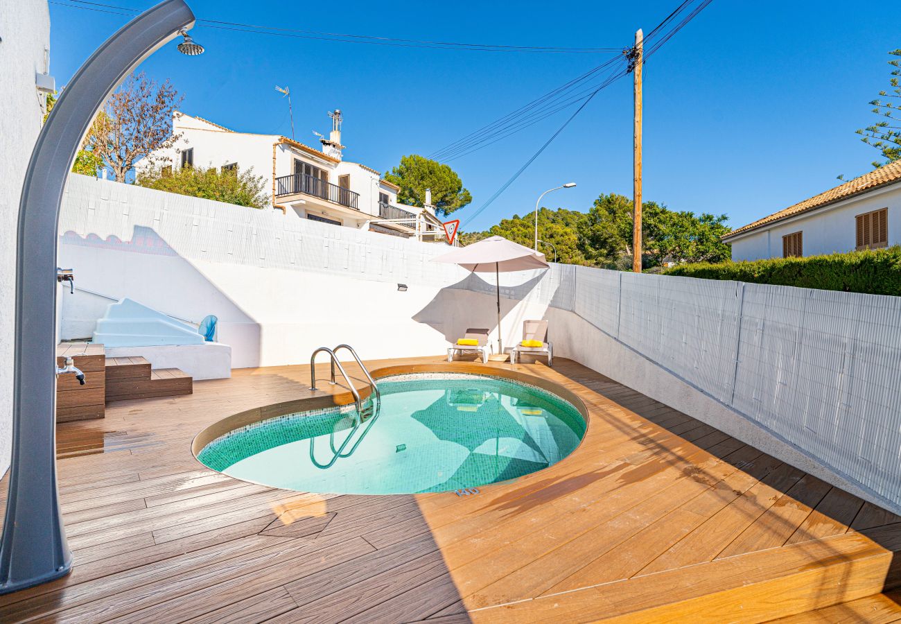 Stadthaus in Alcudia - Villa Napols Playa & Golf mit Schwimmbad und 180 m vom Meer entfernt