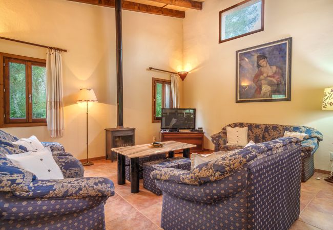 Villa in Sa Pobla - Ferragut Crestatx Finca für 6 Personen mit Schwimmbad
