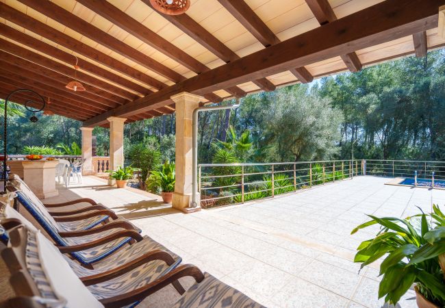 Villa in Sa Pobla - Ferragut Crestatx Finca für 6 Personen mit Schwimmbad