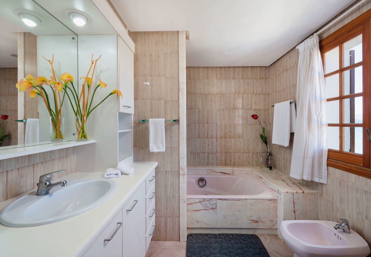 Villa in Alcudia - Es Mollet für 8 Personen mit Meerblick und Schwimmbad