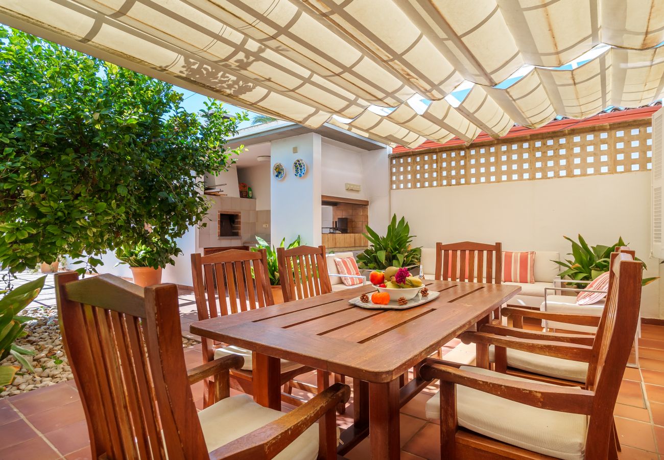 Apartment in Alcudia - PERICAS first line of the sea of Alcudia, for 8 people, free WiFi