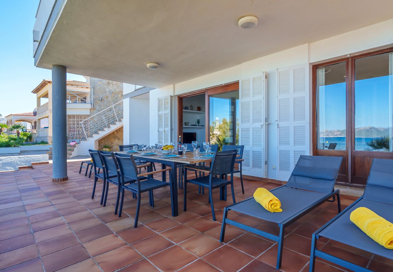 Apartment in Alcudia - PERICAS first line of the sea of Alcudia, for 8 people, free WiFi