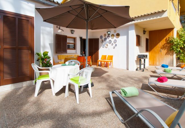 Villa/Dettached house in Port d´Alcudia - CORA House for 6 people 200 meters from the beach of Alcudia