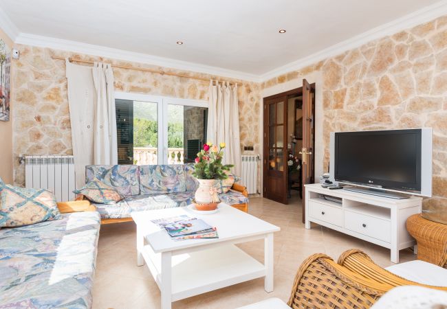 Country house in Capdepera - BONA VISTA Beautiful finca for 8 people in Capdepera. Free WIFI