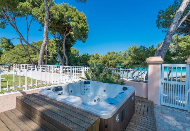 Villa in Alcudia - RAN DE MAR Villa First sea line for 8 persons WiFi and AC