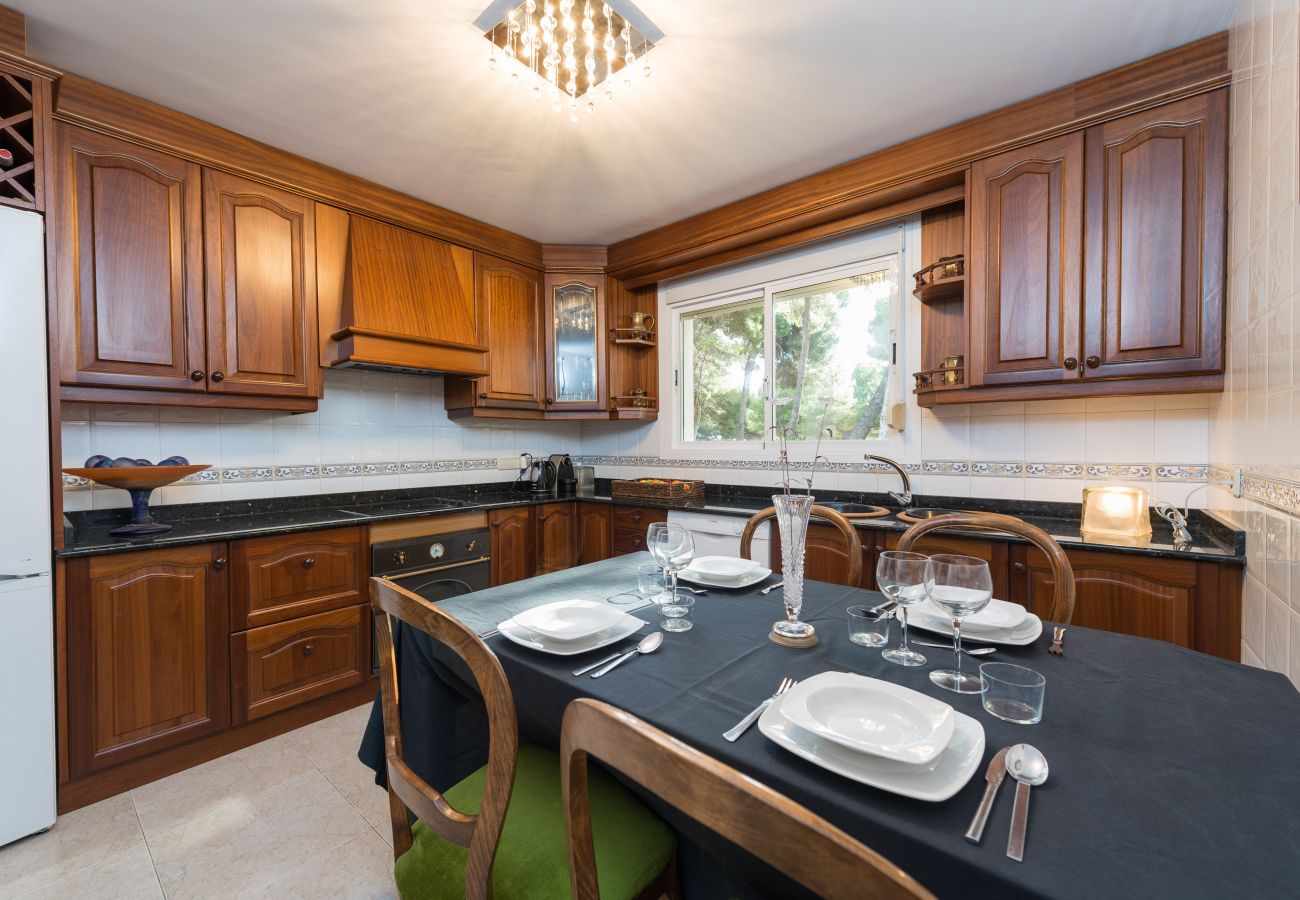 Villa in Alcudia - RAN DE MAR Villa First sea line for 8 persons WiFi and AC