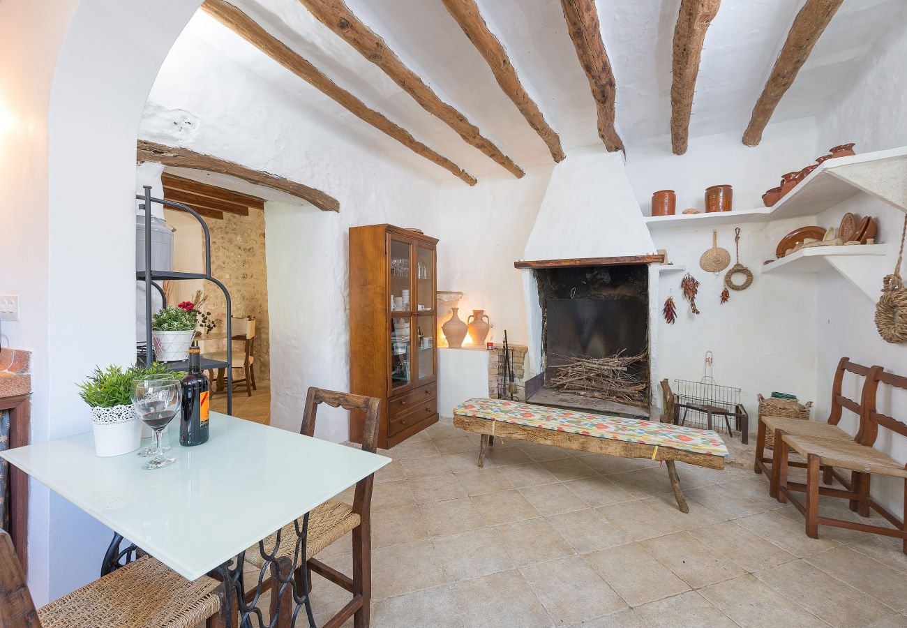 Country house in Sineu - SON PALANCA:)Traditional country house for 10 people in Sineu