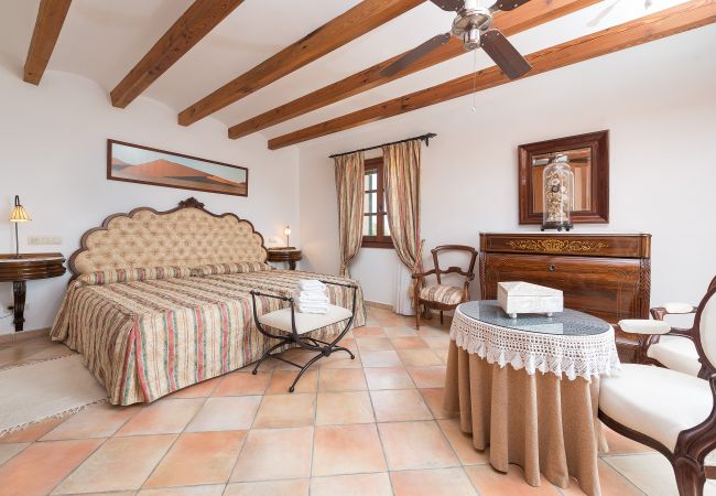 Country house in Arta - El Molino Finca for 6 with swimming pool in Arta