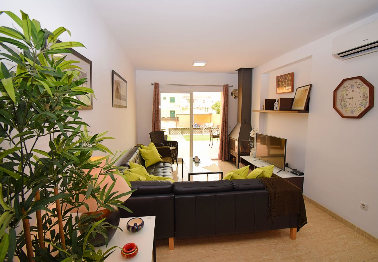 Terraced House in Sa Pobla - 170 Casa Robes Sa Pobla ETV/6652 by Mallorca Charm