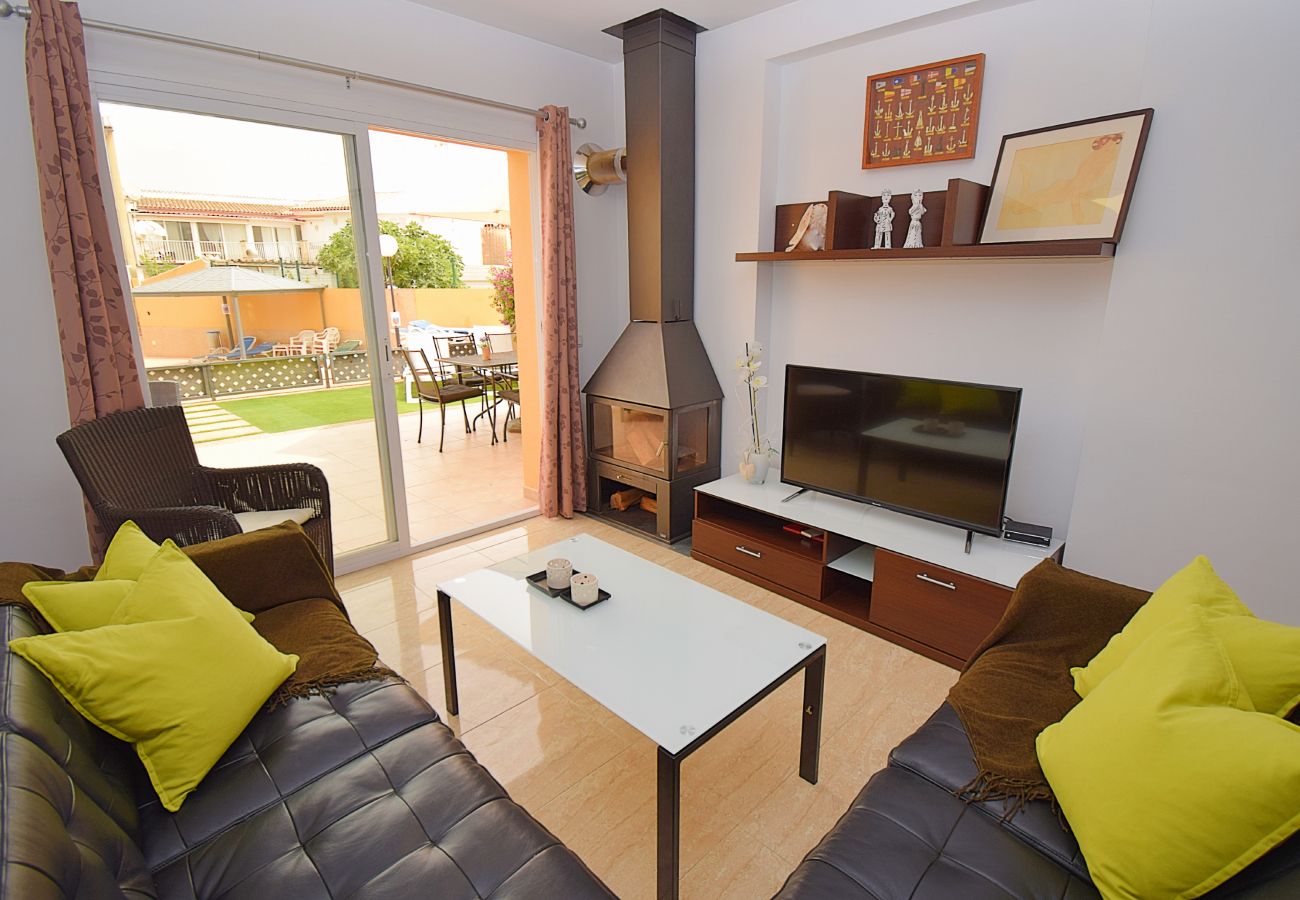 Terraced House in Sa Pobla - 170 Casa Robes Sa Pobla ETV/6652 by Mallorca Charm