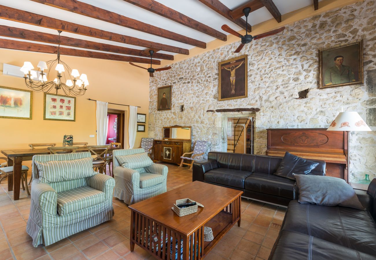 Country house in Santa Margalida - SON FUM :) Ecological fnca for 6 people in Santa Margalida. WiFi and AC