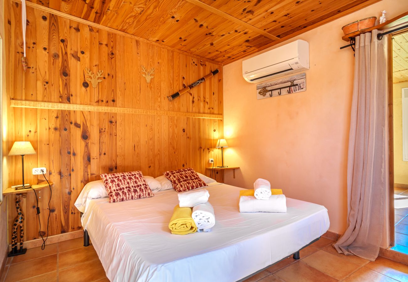 Country house in Arta - KASHMIR Finca for 3 with pool in Artá