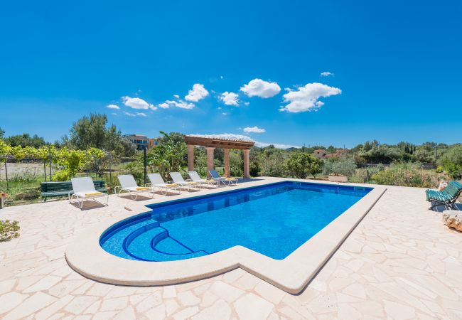 Villa in Cala Bona - GALARDO Finca for 6 to 150m from the beach in Port Verd