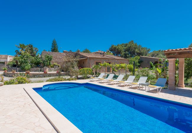 Villa/Dettached house in Cala Bona - GALARDO Finca for 6 to 150m from the beach in Port Verd