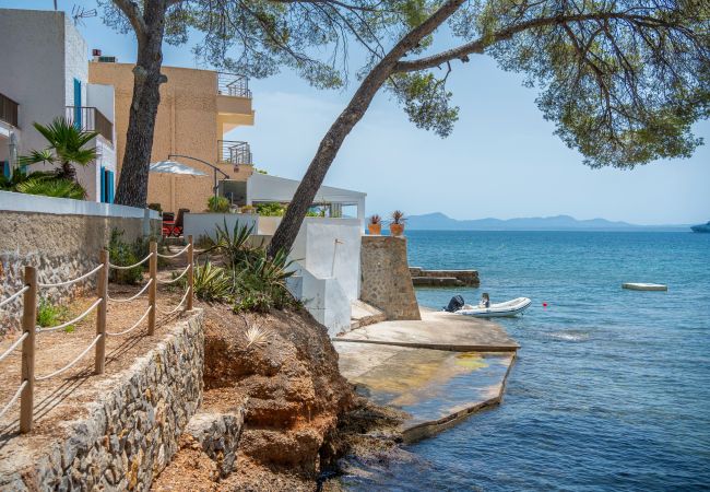 House in Alcudia - GAYA House for 6 only 10 meters to the sea in Alcudia