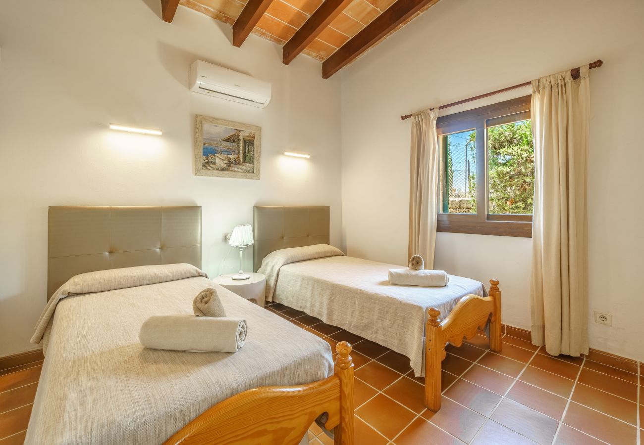 Country house in Port de Pollença - ROTES Finca for 6 with pool in Pollensa 250 m from the beach