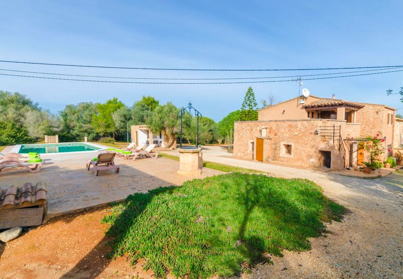 Country house in Santanyi - ES FIGUERAL Finca for 8 in Santanyi with pool