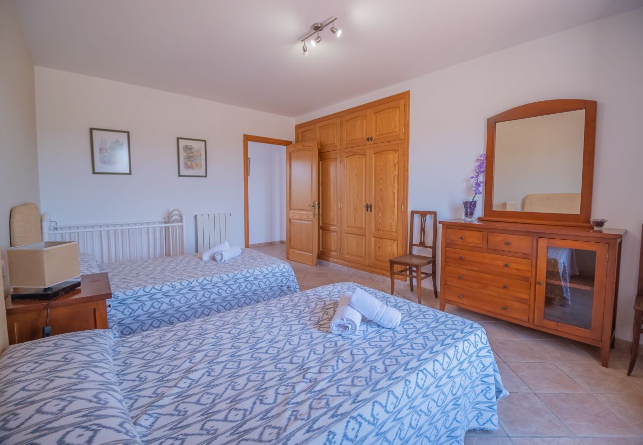 Country house in Muro - Vela 1 Finca for 8 with pool in Playas de Muro