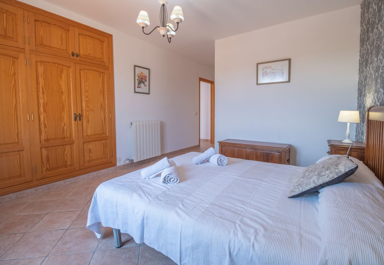 Country house in Muro - Vela 1 Finca for 8 with pool in Playas de Muro
