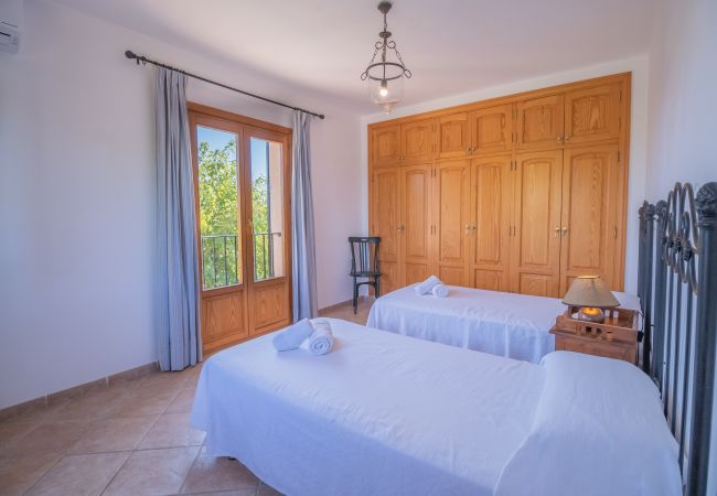 Country house in Muro - Vela 2 Finca for 6 with pool, garden, WIFI, terrace in Playa de Muro