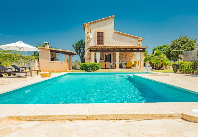  in Can Picafort - Carritx Finca for 6 in Can Picafort with Pool, Garden and WiFi