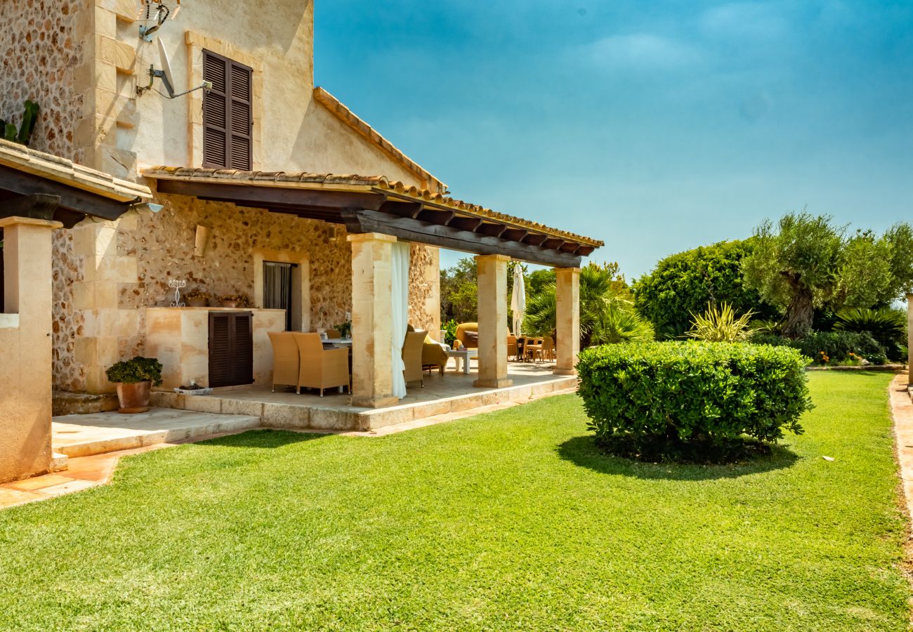 Country house in Can Picafort - Carritx Finca for 6 in Can Picafort with Pool, Garden and WiFi