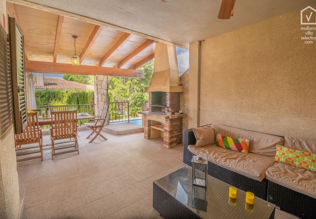 House in Alcudia - Ses Gavines for 6 in Alcudia at 350 from the beach with swimming pool