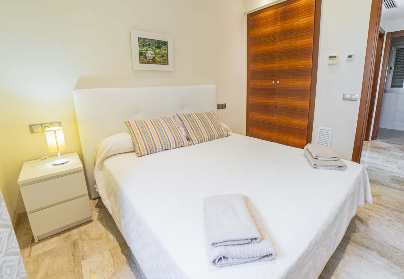 Chalet in Alcudia - Alcanada 1 for 8 with swimming pool 70m from the sea