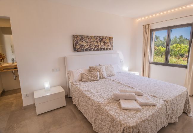 Country house in Cala Romantica - CAN LLORENC Mallorca Villa Selection