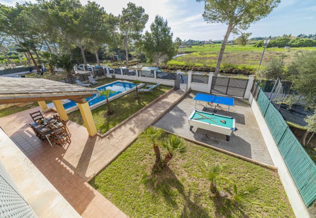 Villa in Alcudia - Villa Ibiza 350m from the beach, swimming pool, billiards and table tennis.