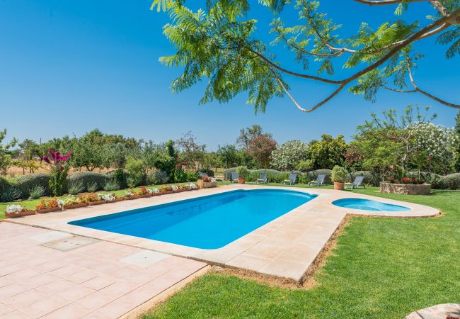 Country house in Sa Pobla - Traditional Majorcan finca in Buger