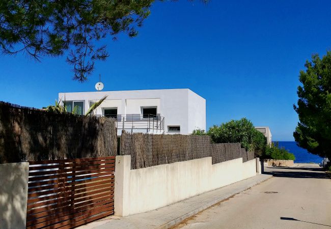 Villa in Arta - MUT House for 6 with pool iat 50 m to de sea