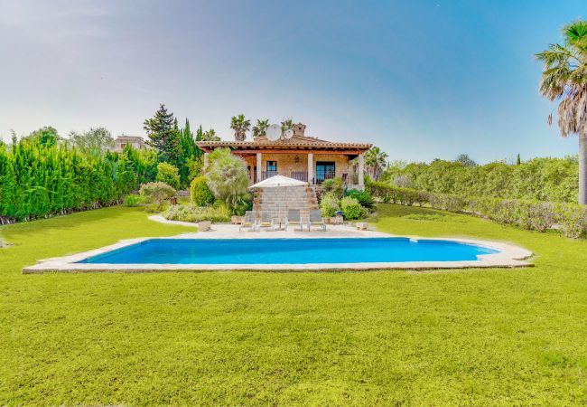 Villa in Alcudia - ES CLOS Finca for 6 with private pool in Alcudia