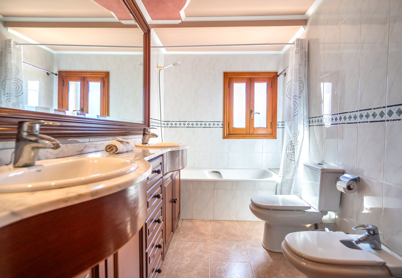 Villa in Alcudia for 8 persons with Pool and garden
