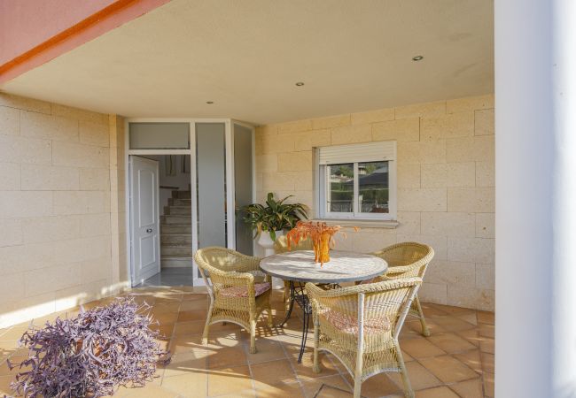 Chalet in Puerto de Alcudia - House Massanet for 8 with swimming pool near the beach and all amenities
