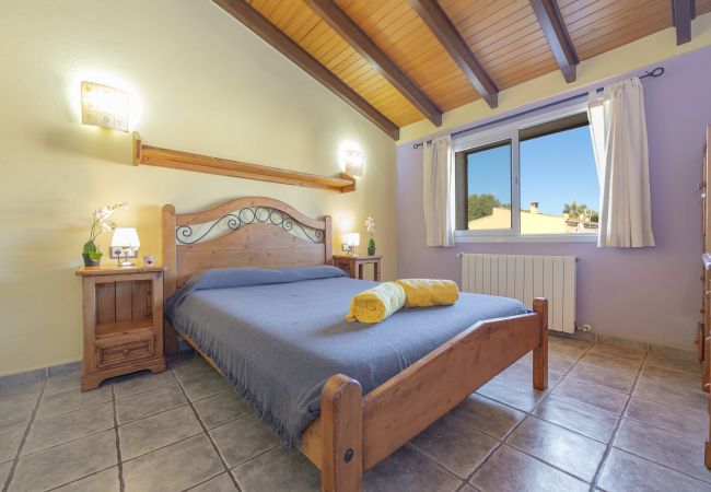 House in Alcudia - Casa Juani for 8 with pool, a few metres from the beach and all comforts.