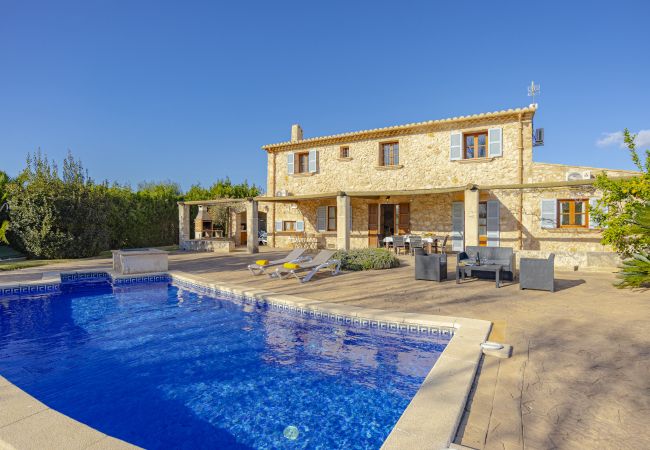 Villa/Dettached house in Alcúdia - Finca Can Castell 1 for 6 with swimming pool, Bbq, free WiFi