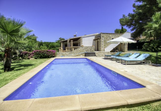 House in Alcudia - Villa Victoria Alcudia Alcudia Bonaire for 6 with pool
