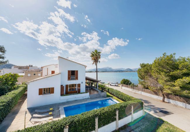 Villa/Dettached house in Alcúdia - Es Mollet for 8 with sea view and swimming pool