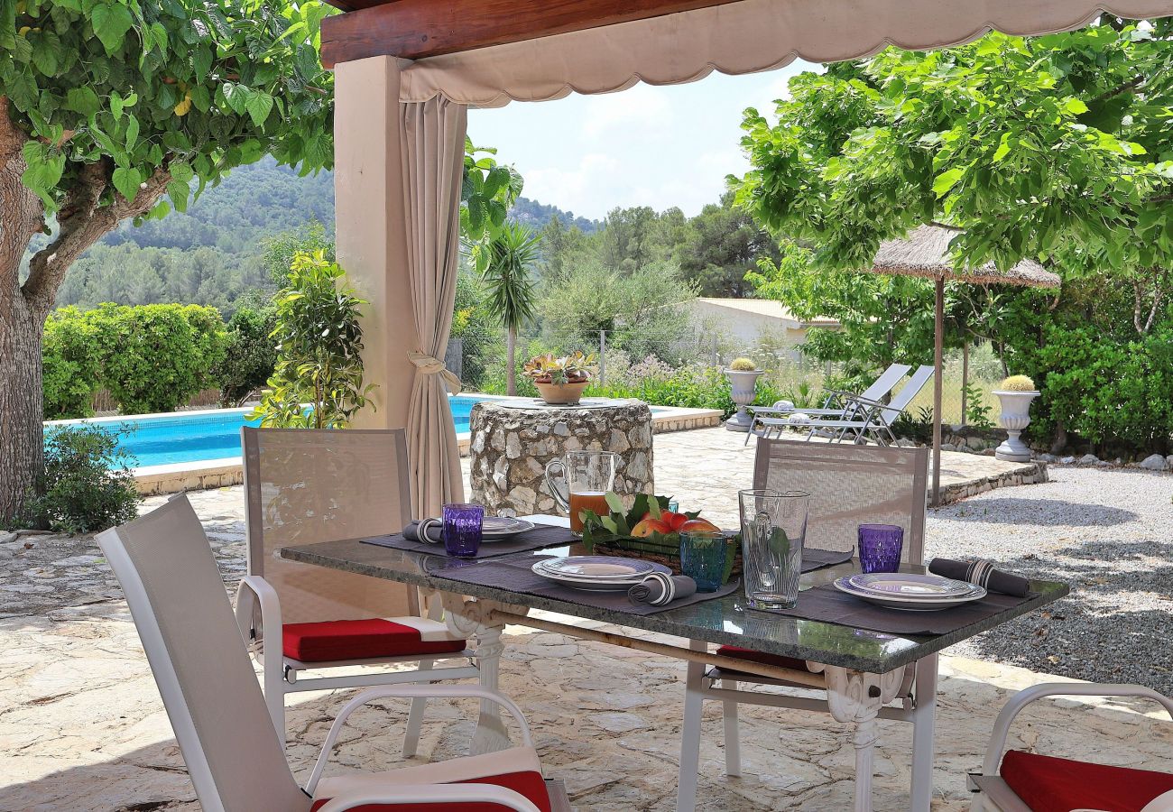 Finca, location de vacances, piscine, jardin, terrasse