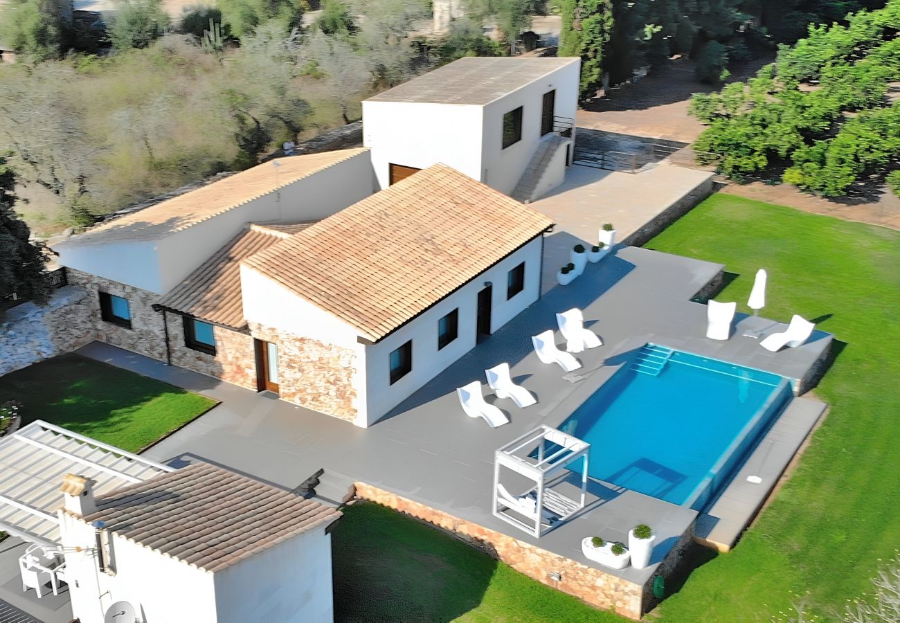 Charmante finca rénovée avec piscine et jardin