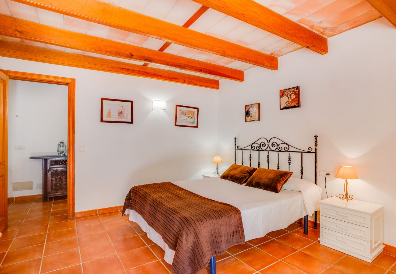 Villa à Alcudia - LORENZO Finca pour 9 personnes à Alcudia. AC et WiFi gratuit