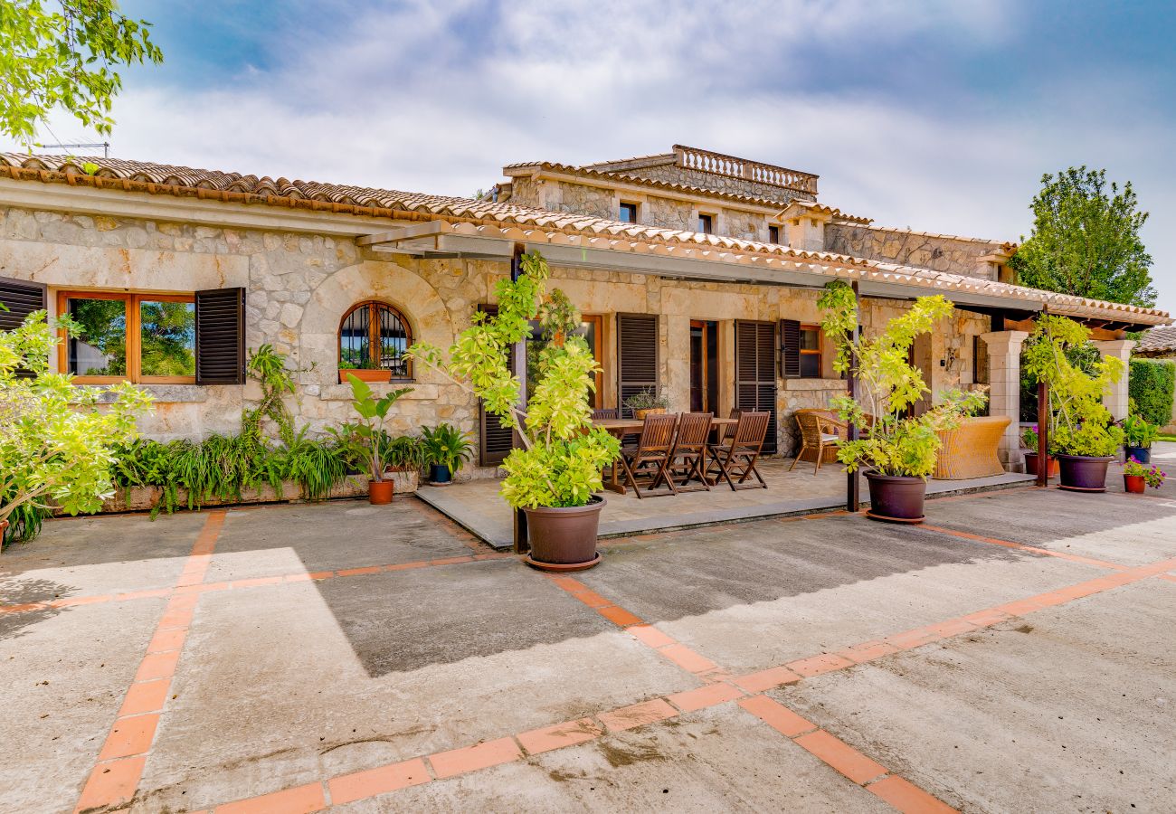 Villa à Alcudia - LORENZO Finca pour 9 personnes à Alcudia. AC et WiFi gratuit