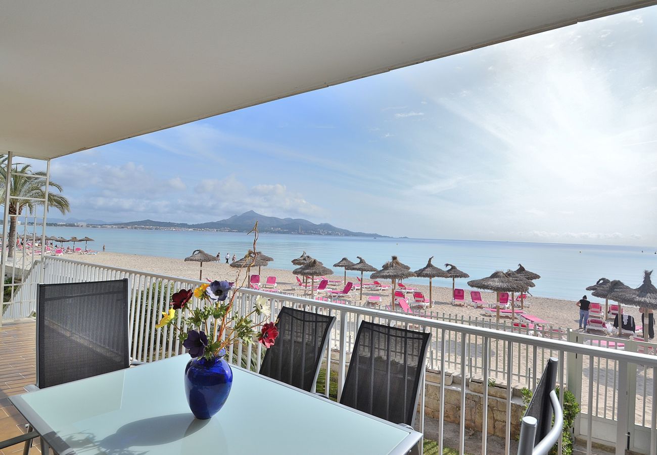  Appartement à louer à Alcúdia en front de mer.
