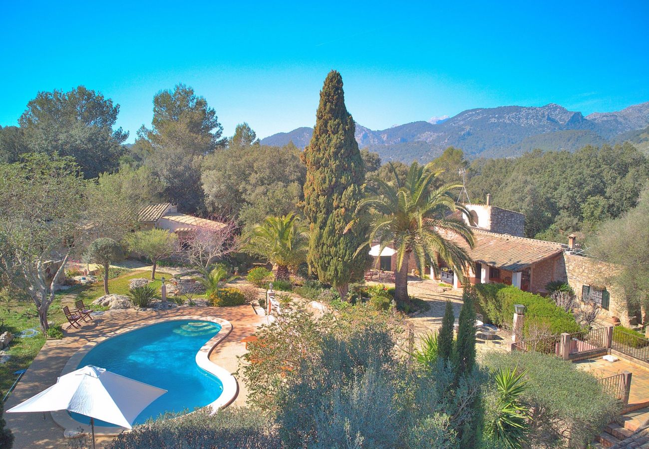 Finca spacieuse, piscine, nature, tranquillité