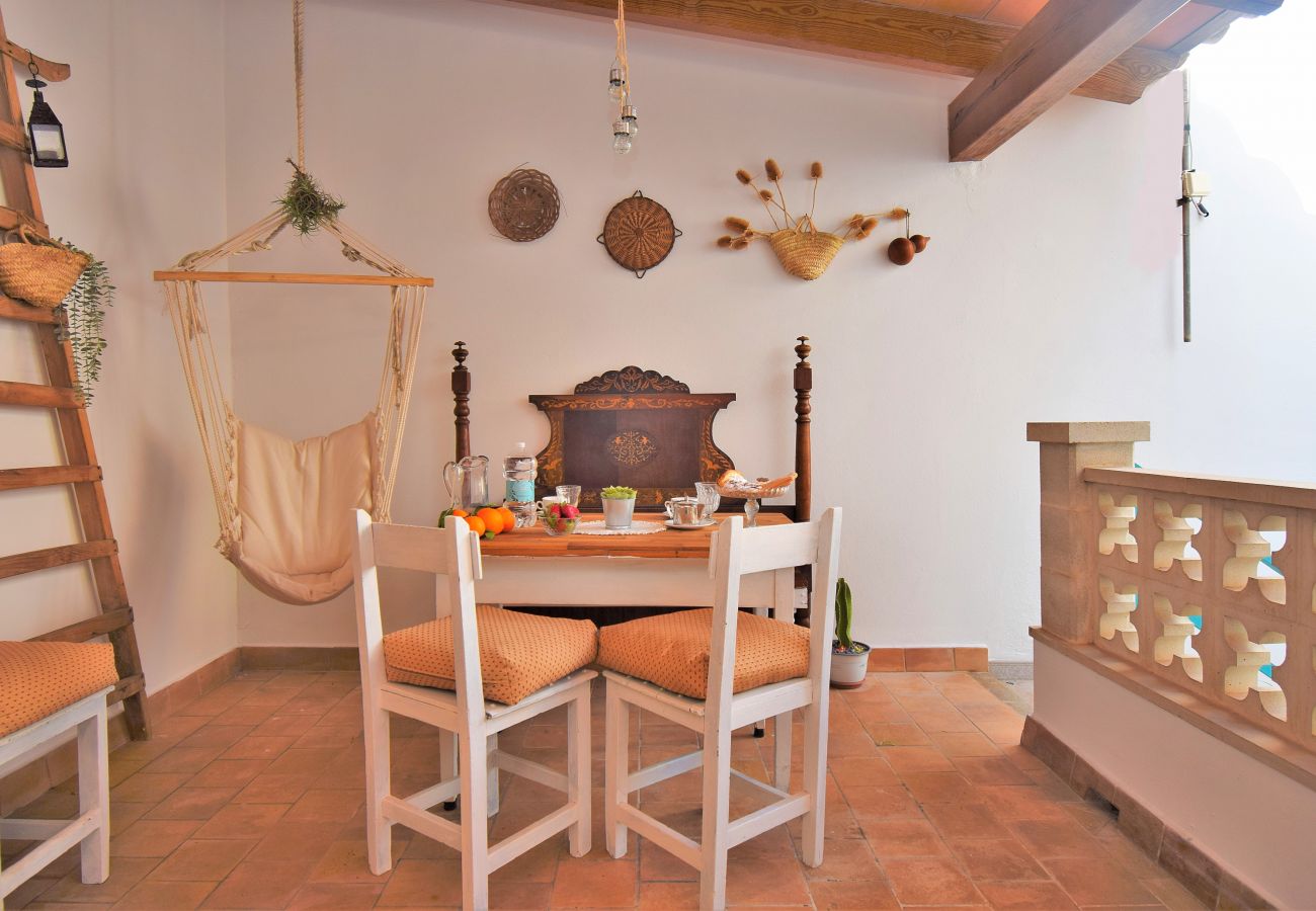 Terrasse, balcon, coin repas.