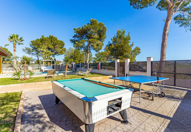Villa à Alcudia - Villa Ibiza à 350m de la plage, piscine, billard et ping-pong.